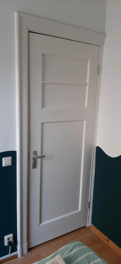 Nicole, Not For Parties, Not A Hotel, Room With Shared Bathroom, No Kitchen Amsterdam Dış mekan fotoğraf